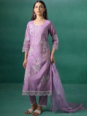 Women Ethnic Motifs Embroidered Regular Thread Work Kurta with Trousers & With Dupatta 3