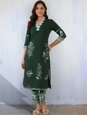 Women Floral Printed Regular Pure Cotton Kurta with Trousers 2