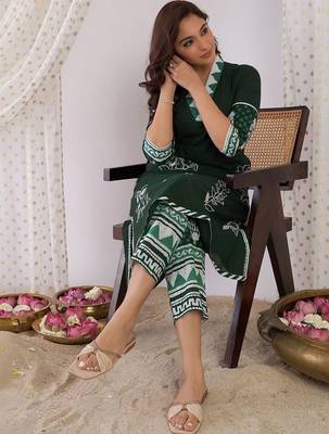 Women Floral Printed Regular Pure Cotton Kurta with Trousers 5