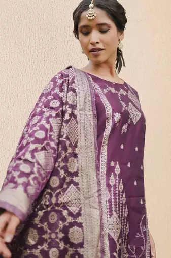 Women Ethnic Motifs Regular Kurta with Pyjamas & With Dupatta