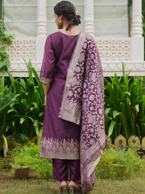 Women Ethnic Motifs Regular Kurta with Pyjamas & With Dupatta 4