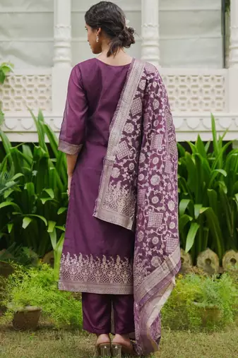 Women Ethnic Motifs Regular Kurta with Pyjamas & With Dupatta