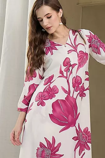 Women Floral Printed Regular Kurta with Trousers