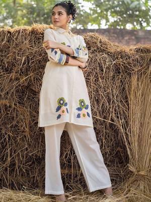 Women Floral Embroidered Regular Thread Work Pure Cotton Kurta with Palazzos 3