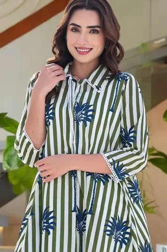 Women Printed Regular Pure Cotton Kurta with Trousers