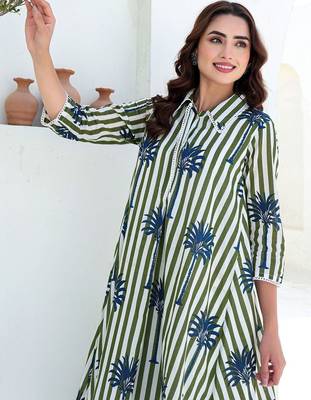 Women Printed Regular Pure Cotton Kurta with Trousers 3