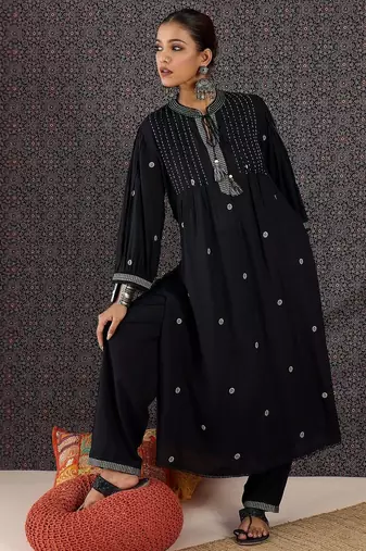 Women Ethnic Motifs Embroidered Panelled Thread Work Kurta with Trousers