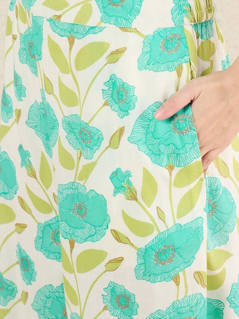 Women Floral Printed Regular Kurta with Trousers