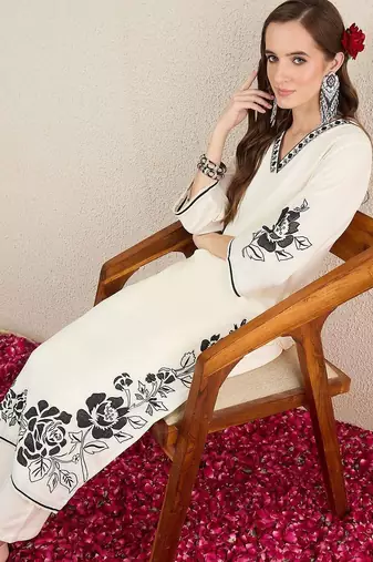 Women Floral Embroidered Regular Thread Work Kurta with Trousers