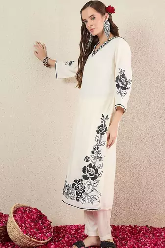 Women Floral Embroidered Regular Thread Work Kurta with Trousers