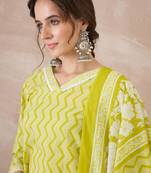 Women Printed Regular Pure Cotton Kurta with Trousers & With Dupatta