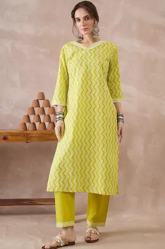 Women Printed Regular Pure Cotton Kurta with Trousers & With Dupatta