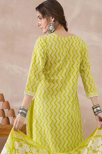 Women Printed Regular Pure Cotton Kurta with Trousers & With Dupatta
