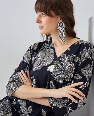 Women Floral Printed Regular Pure Cotton Kurta with Trousers 1