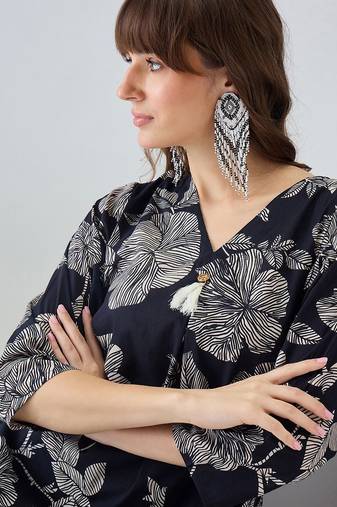 Women Floral Printed Regular  Cotton Kurta with Trousers