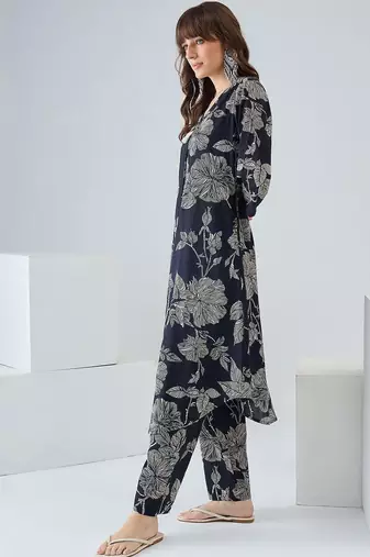 Women Floral Printed Regular Pure Cotton Kurta with Trousers
