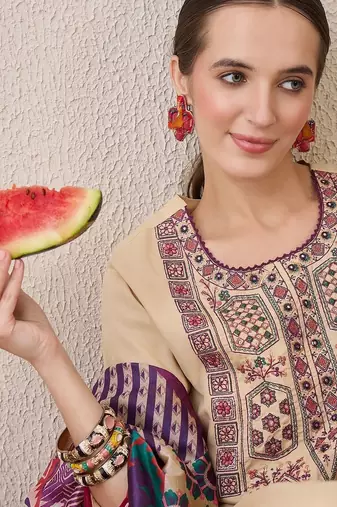 Women Ethnic Motifs Embroidered Regular Thread Work Kurta with Trousers & With Dupatta