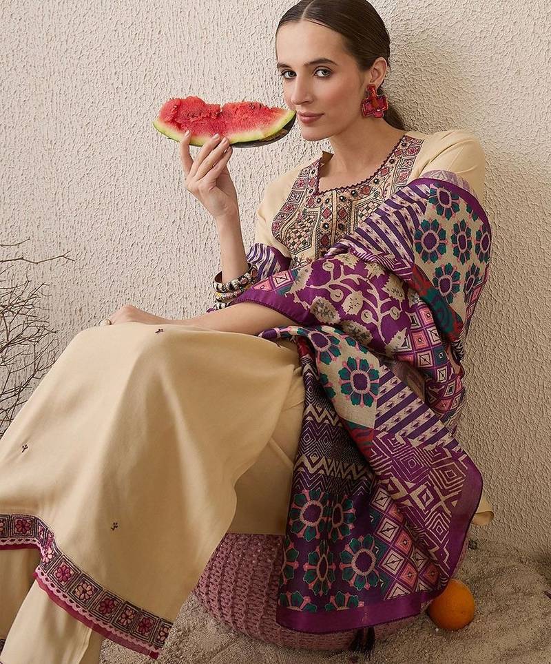 Women Ethnic Motifs Embroidered Regular Thread Work Kurta with Trousers & With Dupatta