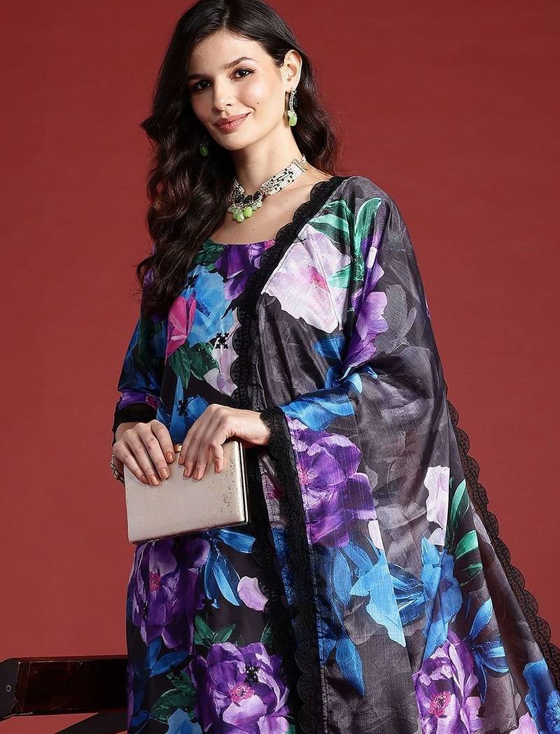 Women Floral Printed Regular Kurta with Trousers & With Dupatta