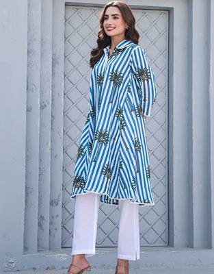 Women Printed Regular Pure Cotton Kurta with Trousers 5