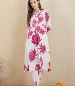 Women Floral Printed Regular Kurta with Trousers