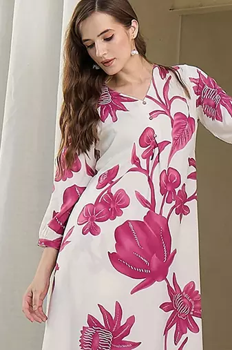 Women Floral Printed Regular Kurta with Trousers