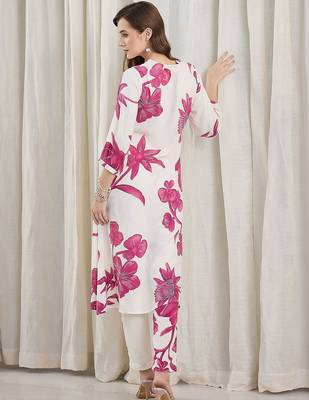 Women Floral Printed Regular Kurta with Trousers 5
