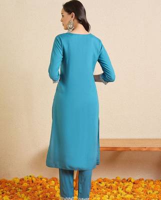 Women Ethnic Motifs Embroidered Regular Thread Work Kurta with Trousers 2
