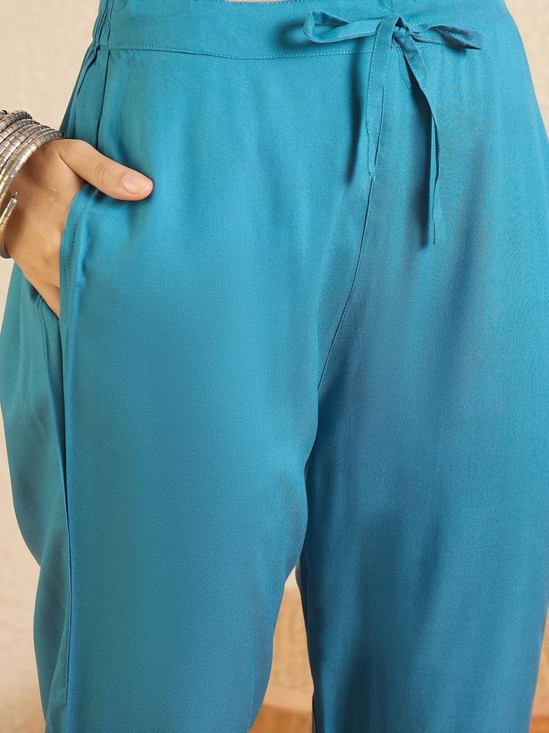 Women Ethnic Motifs Embroidered Regular Thread Work Kurta with Trousers