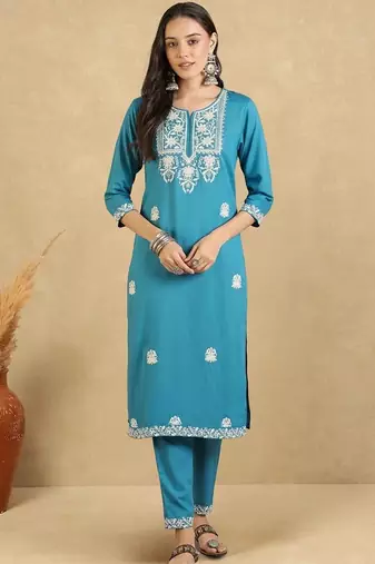 Women Ethnic Motifs Embroidered Regular Thread Work Kurta with Trousers