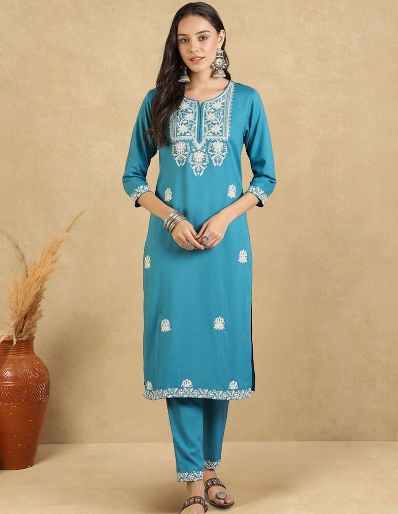 Women Ethnic Motifs Embroidered Regular Thread Work Kurta with Trousers