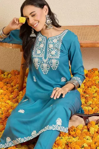 Women Ethnic Motifs Embroidered Regular Thread Work Kurta with Trousers