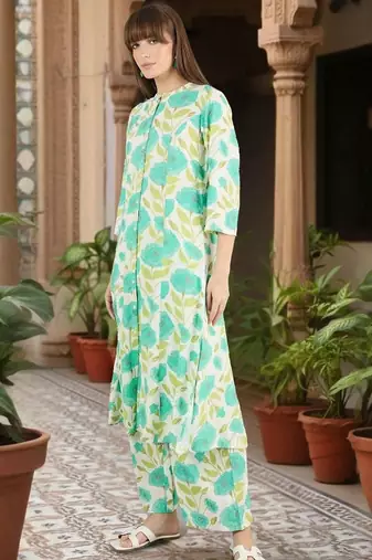 Women Floral Printed Regular Kurta with Palazzos
