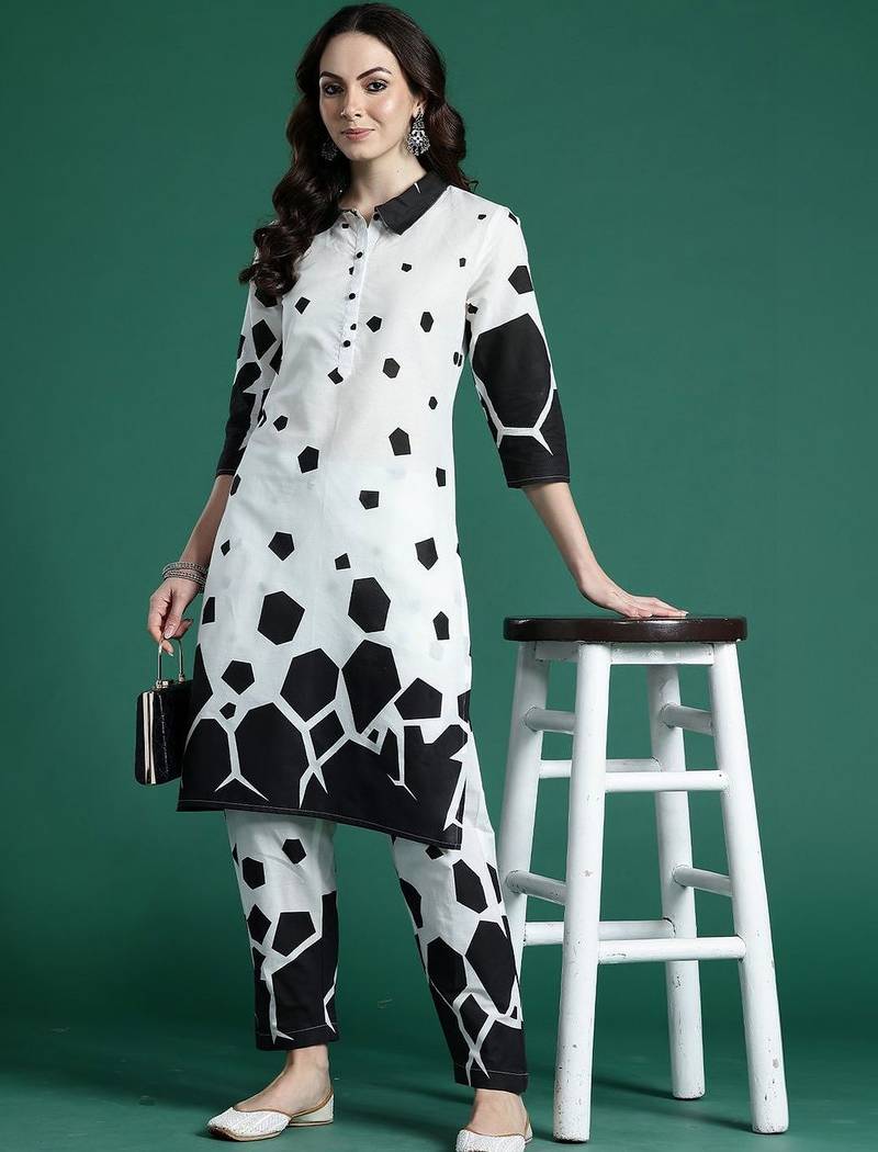Women Printed Regular Pure Cotton Kurta with Trousers