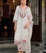 Women Floral Embroidered Regular Thread Work Kurta with Trousers & With Dupatta