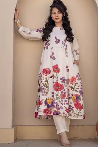 Women Floral Printed Pleated Pure Cotton Kurta with Trousers