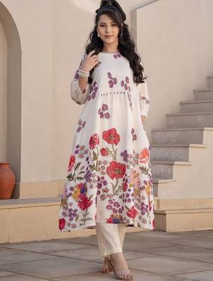 Women Floral Printed Pleated Pure Cotton Kurta with Trousers 3
