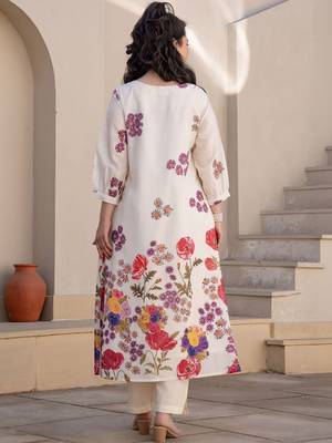 Women Floral Printed Pleated Pure Cotton Kurta with Trousers 4