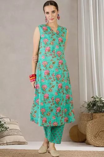 Women Floral Printed Regular Pure Cotton Kurta with Trousers