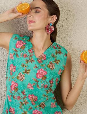 Women Floral Printed Regular Pure Cotton Kurta with Trousers 2