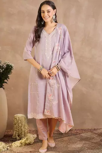 Women Floral Embroidered Regular Thread Work Pure Cotton Kurta with Trousers & With Dupatta