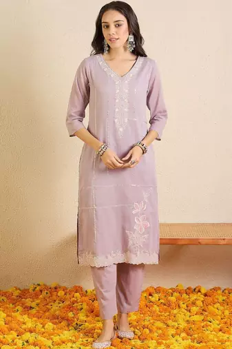 Women Floral Embroidered Regular Thread Work Pure Cotton Kurta with Trousers & With Dupatta