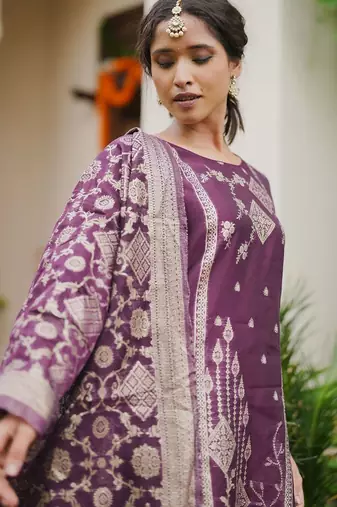 Women Ethnic Motifs Regular Kurta with Trousers & With Dupatta