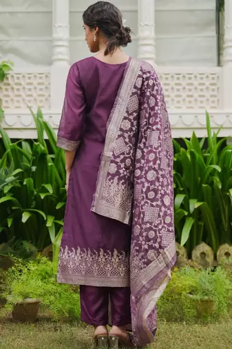 Women Ethnic Motifs Regular Kurta with Trousers & With Dupatta