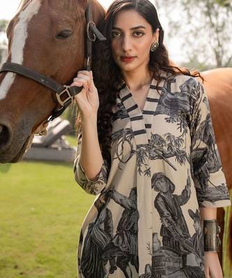 Women Printed Regular Linen Kurta with Trousers 5