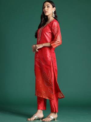 Women Ethnic Motifs Printed Regular Thread Work Kurta with Trousers & With Dupatta 5
