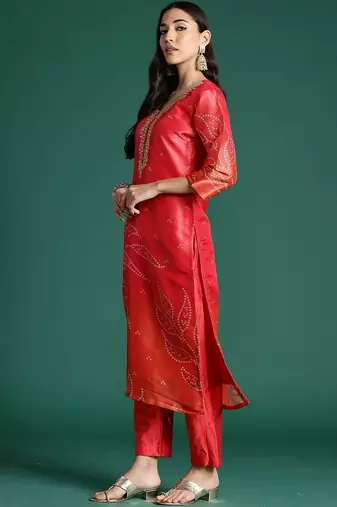 Women Ethnic Motifs Printed Regular Thread Work Kurta with Trousers & With Dupatta