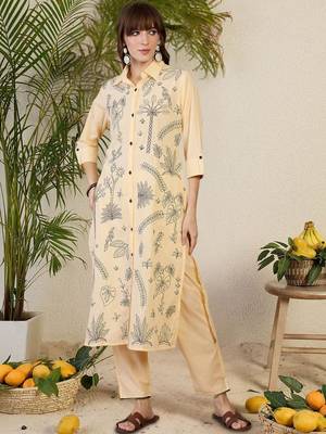 Women Floral Printed Regular Pure Cotton Kurta with Trousers 1