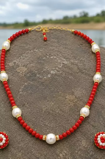 Red coral bead and pearl necklace set with stud earrings