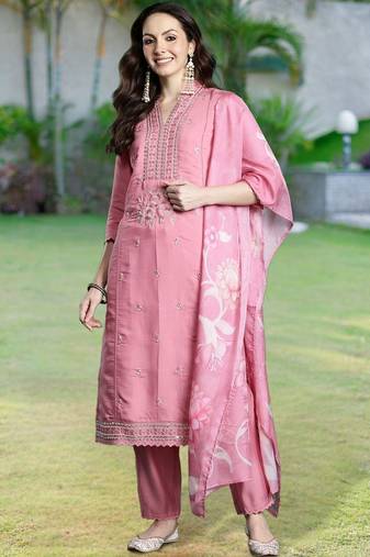 Women Floral Embroidered Regular Thread Work Kurta with Trousers & With Dupatta